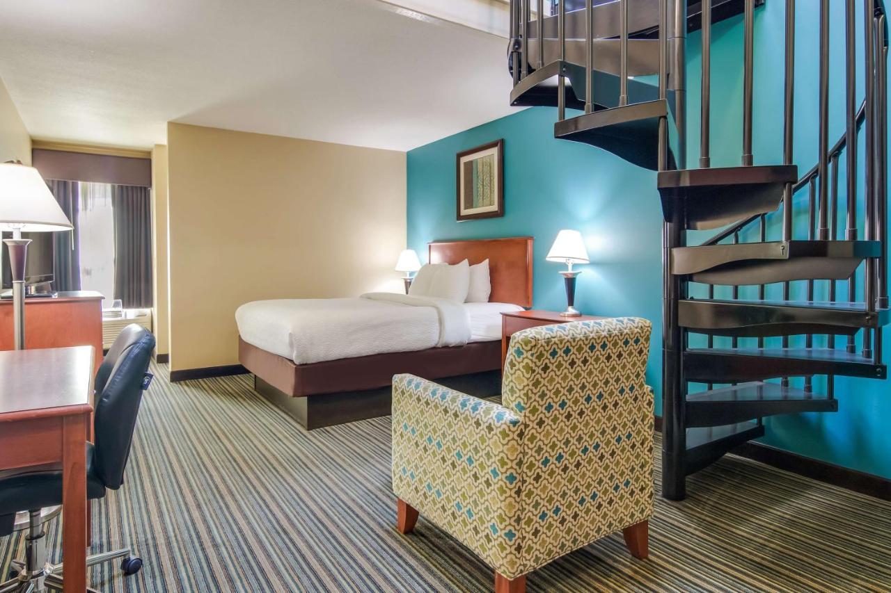 Best Western Plus Τράβερς Σίτι Εξωτερικό φωτογραφία