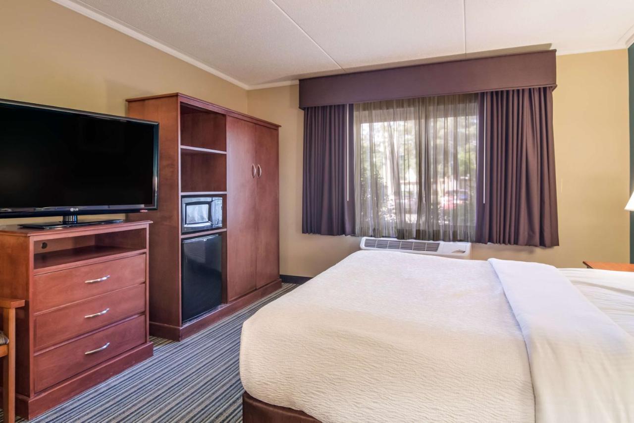 Best Western Plus Τράβερς Σίτι Εξωτερικό φωτογραφία