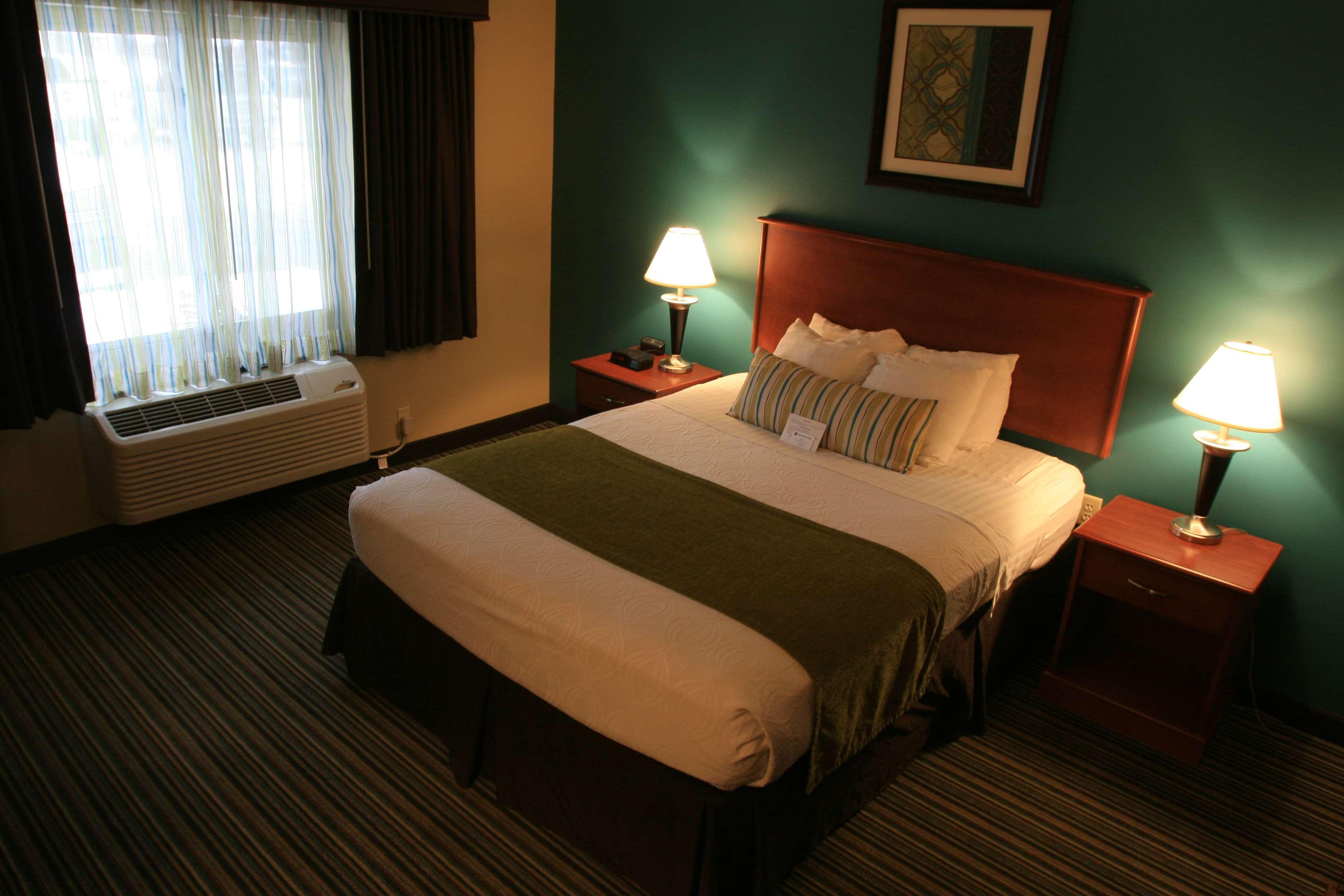 Best Western Plus Τράβερς Σίτι Εξωτερικό φωτογραφία